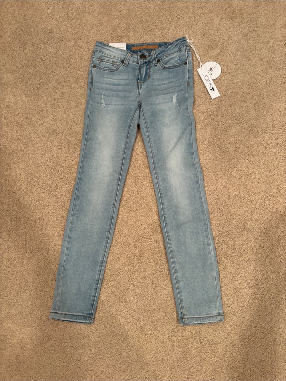 Jolt Light Wash Skinny Jeans in Blue